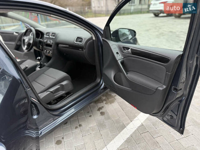 Синій Фольксваген Гольф, об'ємом двигуна 1.4 л та пробігом 157 тис. км за 7500 $, фото 33 на Automoto.ua