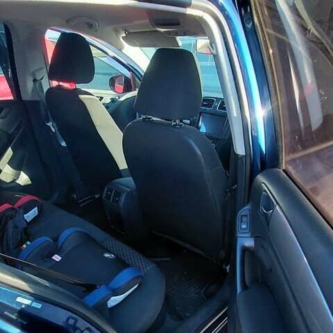 Синий Фольксваген Гольф, объемом двигателя 1.6 л и пробегом 290 тыс. км за 6500 $, фото 7 на Automoto.ua