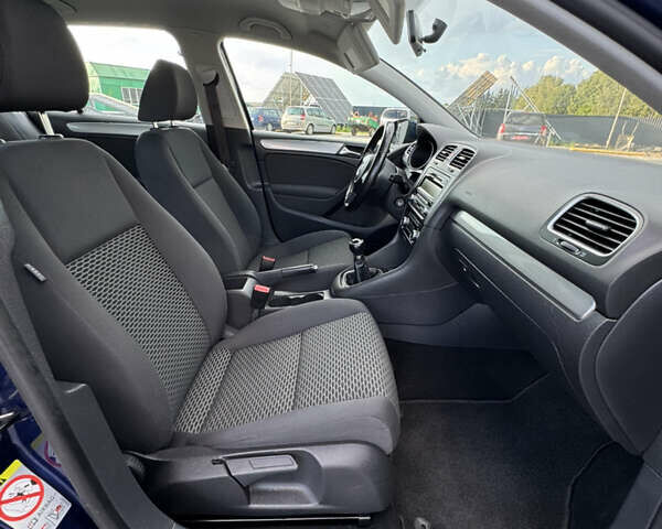 Синий Фольксваген Гольф, объемом двигателя 1.4 л и пробегом 181 тыс. км за 6800 $, фото 53 на Automoto.ua