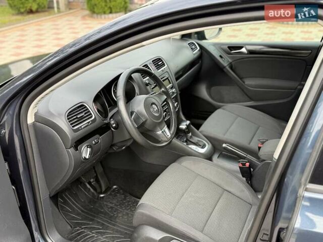 Фольксваген Гольф 2010 в Иршава на Automoto.ua Синий Фольксваген Гольф, объемом двигателя 1.39 л и пробегом 228 тыс. км за 8300 $, фото 37 на Automoto.ua