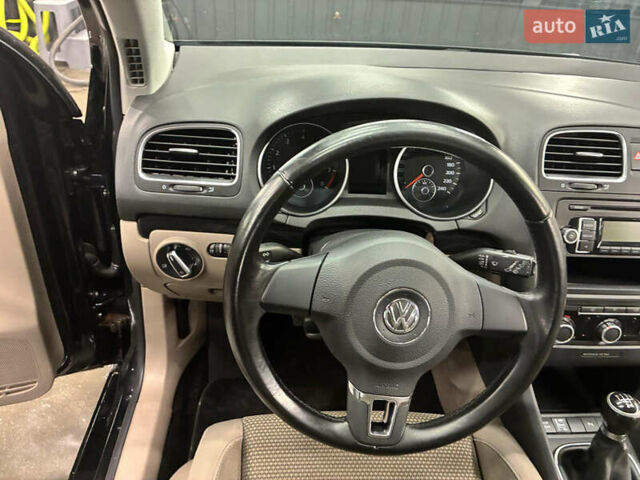 Синий Фольксваген Гольф, объемом двигателя 1.6 л и пробегом 200 тыс. км за 8300 $, фото 14 на Automoto.ua