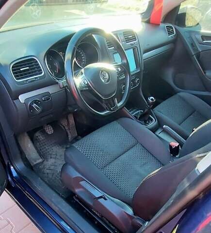 Синий Фольксваген Гольф, объемом двигателя 1.6 л и пробегом 290 тыс. км за 6500 $, фото 3 на Automoto.ua