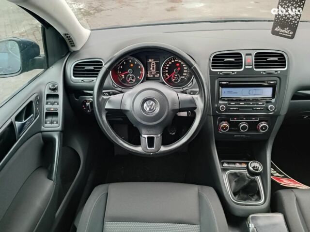 Синий Фольксваген Гольф, объемом двигателя 1.4 л и пробегом 255 тыс. км за 7490 $, фото 13 на Automoto.ua