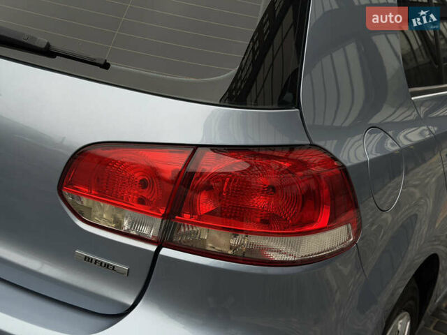 Синий Фольксваген Гольф, объемом двигателя 1.6 л и пробегом 204 тыс. км за 8650 $, фото 64 на Automoto.ua