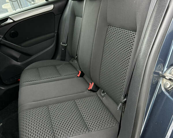 Синий Фольксваген Гольф, объемом двигателя 1.4 л и пробегом 192 тыс. км за 6890 $, фото 49 на Automoto.ua