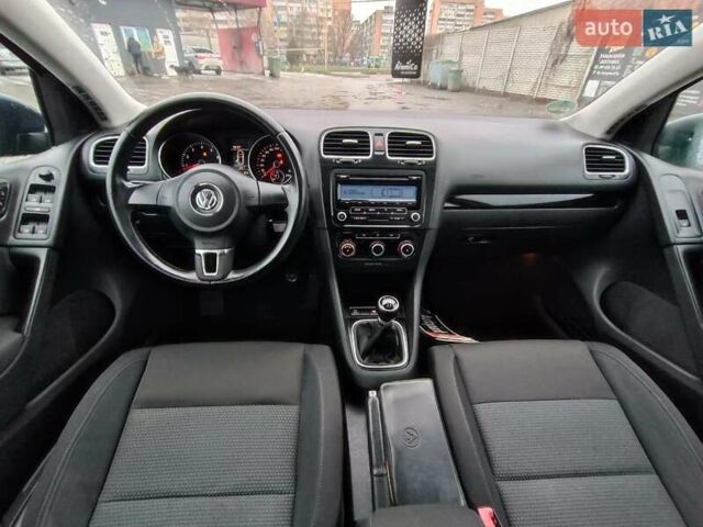 Синий Фольксваген Гольф, объемом двигателя 1.4 л и пробегом 255 тыс. км за 7490 $, фото 13 на Automoto.ua