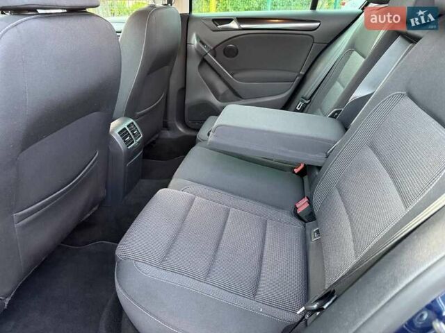 Синий Фольксваген Гольф, объемом двигателя 1.6 л и пробегом 217 тыс. км за 7890 $, фото 53 на Automoto.ua