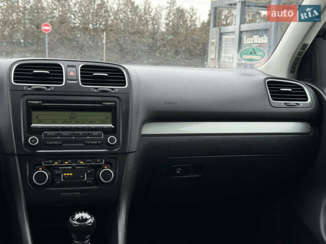 Синий Фольксваген Гольф, объемом двигателя 1.4 л и пробегом 192 тыс. км за 6890 $, фото 36 на Automoto.ua