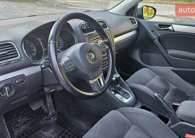 Синий Фольксваген Гольф, объемом двигателя 1.39 л и пробегом 245 тыс. км за 8400 $, фото 1 на Automoto.ua