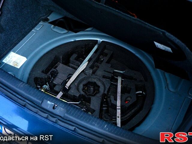 Синий Фольксваген Гольф, объемом двигателя 1.4 л и пробегом 265 тыс. км за 7699 $, фото 12 на Automoto.ua