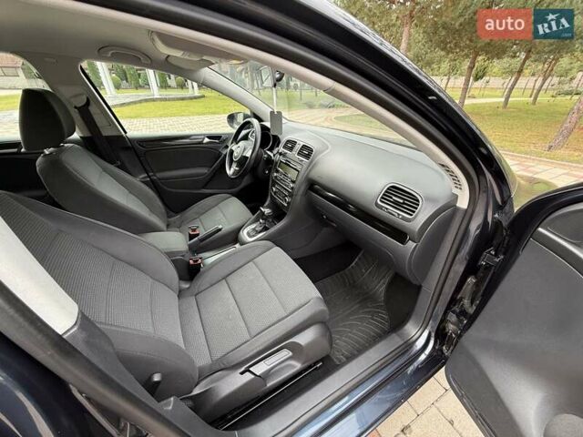 Фольксваген Гольф 2010 в Иршава на Automoto.ua Синий Фольксваген Гольф, объемом двигателя 1.39 л и пробегом 228 тыс. км за 8300 $, фото 42 на Automoto.ua