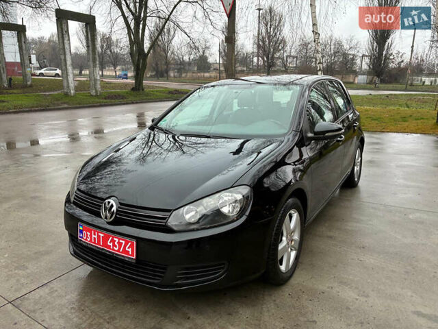 Синий Фольксваген Гольф, объемом двигателя 1.6 л и пробегом 200 тыс. км за 8300 $, фото 1 на Automoto.ua
