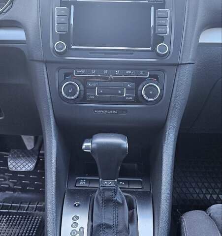 Синий Фольксваген Гольф, объемом двигателя 1.39 л и пробегом 245 тыс. км за 8400 $, фото 15 на Automoto.ua