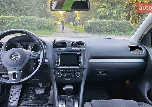 Синий Фольксваген Гольф, объемом двигателя 1.39 л и пробегом 245 тыс. км за 8400 $, фото 14 на Automoto.ua
