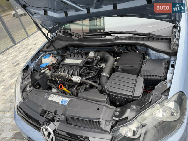 Синий Фольксваген Гольф, объемом двигателя 1.6 л и пробегом 204 тыс. км за 8650 $, фото 110 на Automoto.ua