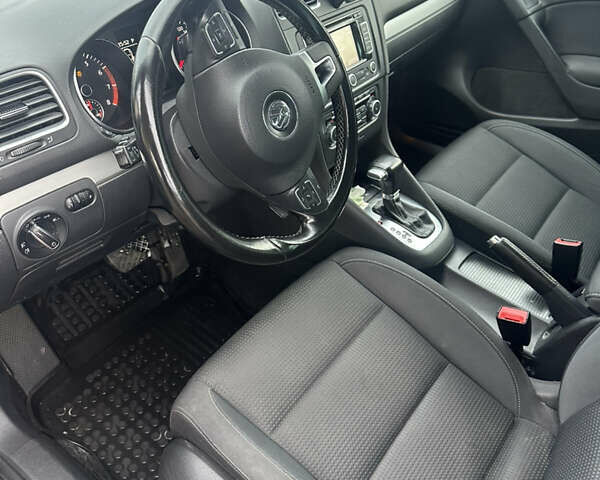 Синий Фольксваген Гольф, объемом двигателя 1.39 л и пробегом 240 тыс. км за 8000 $, фото 8 на Automoto.ua