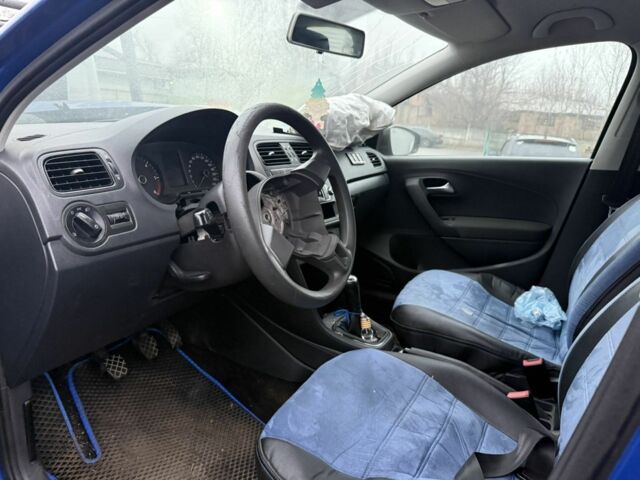 Синий Фольксваген Гольф, объемом двигателя 1.2 л и пробегом 10 тыс. км за 2200 $, фото 5 на Automoto.ua