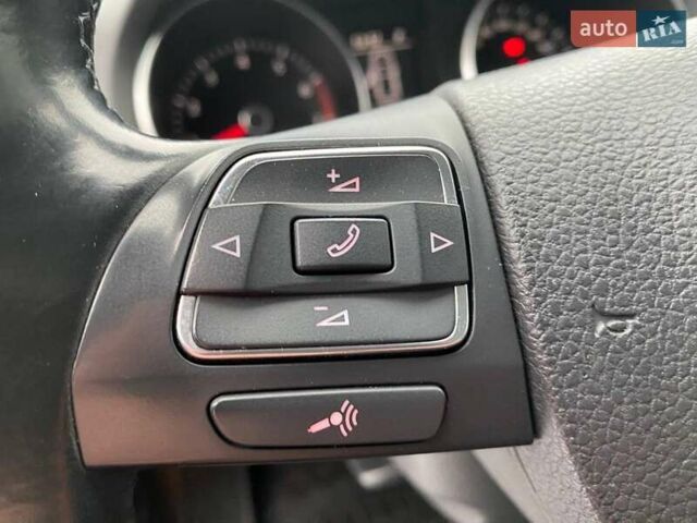 Синий Фольксваген Гольф, объемом двигателя 1.4 л и пробегом 245 тыс. км за 8190 $, фото 28 на Automoto.ua