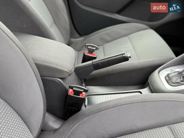 Фольксваген Гольф 2010 в Иршава на Automoto.ua Синий Фольксваген Гольф, объемом двигателя 1.39 л и пробегом 228 тыс. км за 8300 $, фото 50 на Automoto.ua