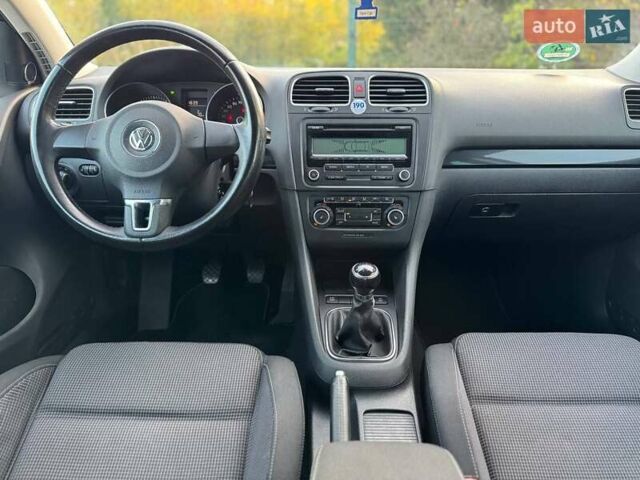 Синій Фольксваген Гольф, об'ємом двигуна 1.6 л та пробігом 217 тис. км за 7890 $, фото 45 на Automoto.ua