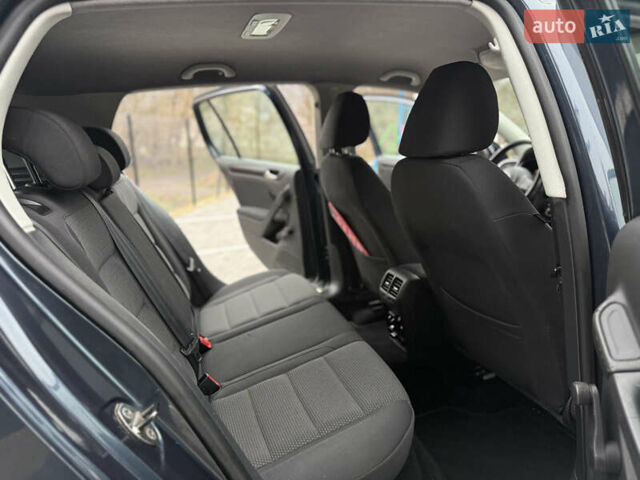 Синий Фольксваген Гольф, объемом двигателя 1.4 л и пробегом 157 тыс. км за 7600 $, фото 35 на Automoto.ua