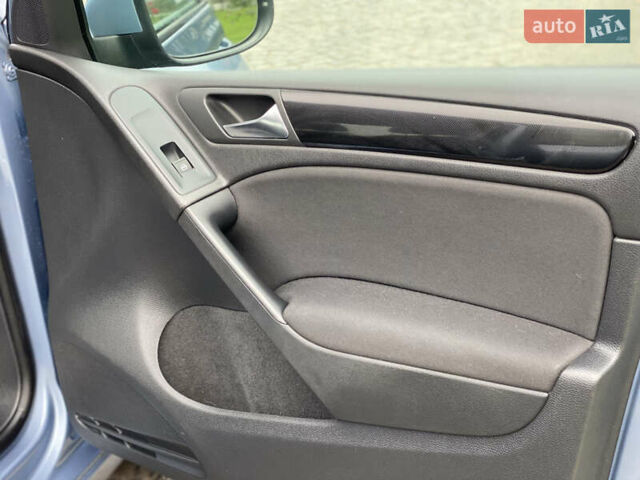 Синий Фольксваген Гольф, объемом двигателя 1.39 л и пробегом 202 тыс. км за 8350 $, фото 26 на Automoto.ua