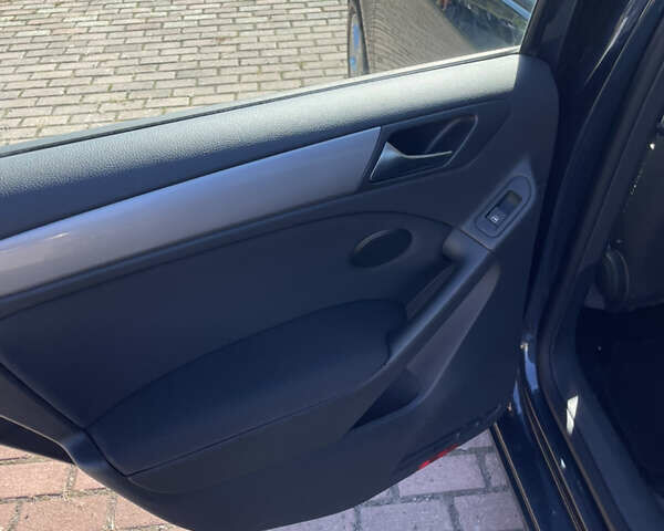 Синій Фольксваген Гольф, об'ємом двигуна 1.39 л та пробігом 213 тис. км за 9200 $, фото 25 на Automoto.ua