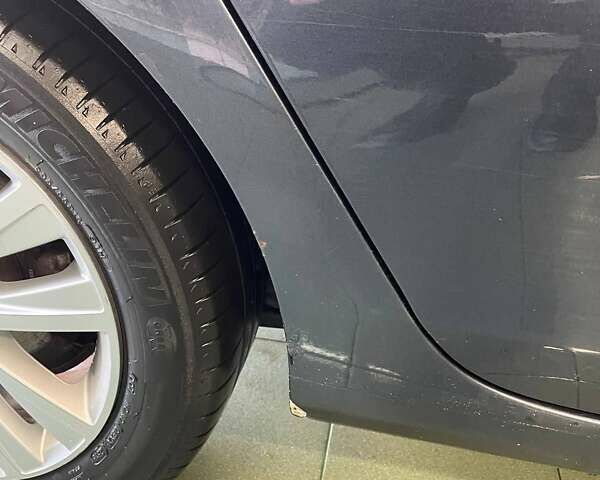 Синий Фольксваген Гольф, объемом двигателя 1.6 л и пробегом 208 тыс. км за 8999 $, фото 2 на Automoto.ua