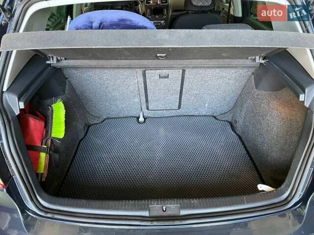 Синий Фольксваген Гольф, объемом двигателя 1.6 л и пробегом 208 тыс. км за 8999 $, фото 24 на Automoto.ua