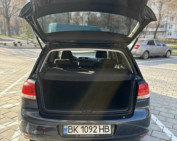 Синий Фольксваген Гольф, объемом двигателя 1.6 л и пробегом 263 тыс. км за 8100 $, фото 11 на Automoto.ua