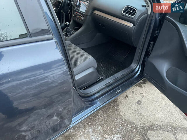 Синій Фольксваген Гольф, об'ємом двигуна 1.39 л та пробігом 136 тис. км за 7300 $, фото 29 на Automoto.ua