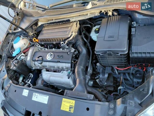 Синий Фольксваген Гольф, объемом двигателя 1.39 л и пробегом 206 тыс. км за 7600 $, фото 13 на Automoto.ua