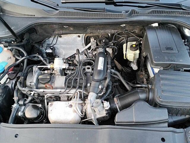 Синий Фольксваген Гольф, объемом двигателя 1.2 л и пробегом 177 тыс. км за 5900 $, фото 13 на Automoto.ua