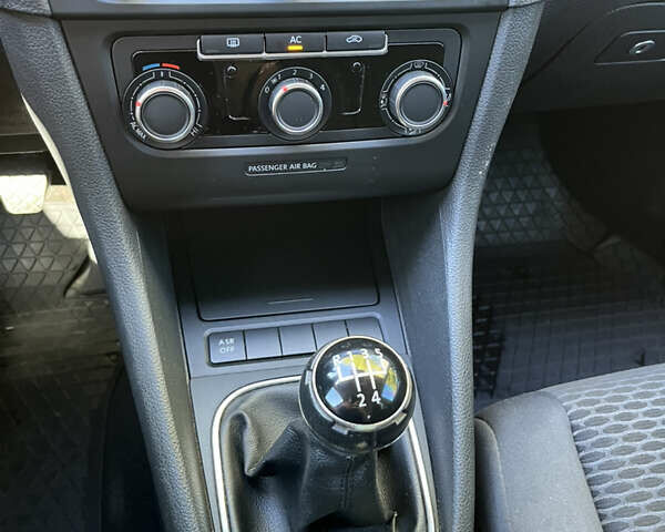 Синий Фольксваген Гольф, объемом двигателя 1.4 л и пробегом 210 тыс. км за 7500 $, фото 12 на Automoto.ua