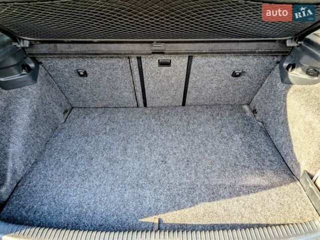 Синий Фольксваген Гольф, объемом двигателя 2.48 л и пробегом 223 тыс. км за 8799 $, фото 7 на Automoto.ua