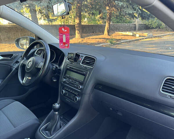 Синий Фольксваген Гольф, объемом двигателя 1.39 л и пробегом 176 тыс. км за 7200 $, фото 7 на Automoto.ua