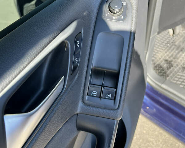 Синий Фольксваген Гольф, объемом двигателя 1.4 л и пробегом 210 тыс. км за 7500 $, фото 8 на Automoto.ua