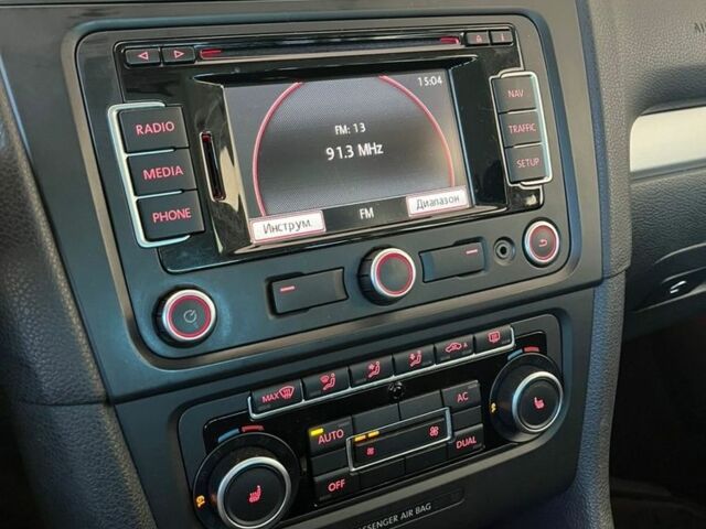 Синий Фольксваген Гольф, объемом двигателя 1.6 л и пробегом 250 тыс. км за 5799 $, фото 4 на Automoto.ua