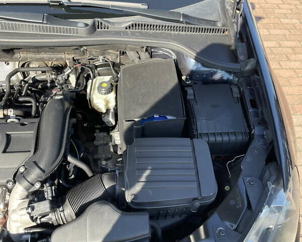 Синій Фольксваген Гольф, об'ємом двигуна 1.39 л та пробігом 213 тис. км за 9200 $, фото 43 на Automoto.ua