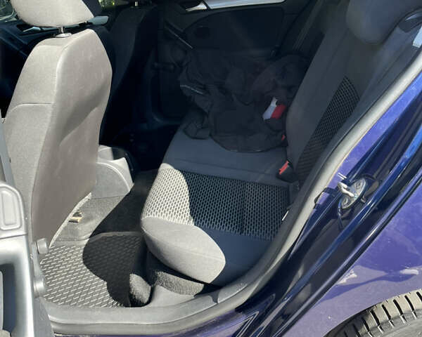 Синий Фольксваген Гольф, объемом двигателя 1.4 л и пробегом 210 тыс. км за 7500 $, фото 18 на Automoto.ua