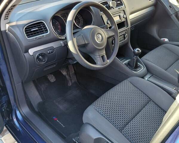 Синий Фольксваген Гольф, объемом двигателя 1.39 л и пробегом 206 тыс. км за 7600 $, фото 6 на Automoto.ua