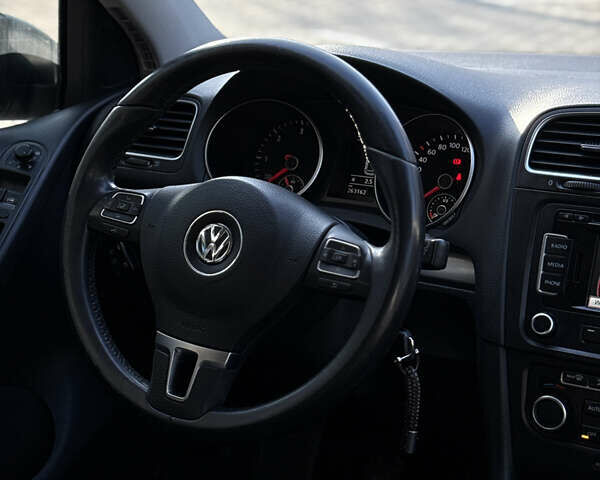 Синий Фольксваген Гольф, объемом двигателя 1.6 л и пробегом 263 тыс. км за 8100 $, фото 14 на Automoto.ua