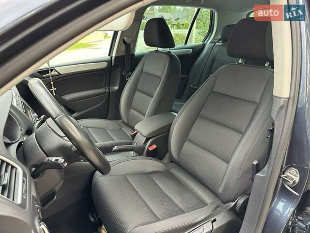 Синий Фольксваген Гольф, объемом двигателя 1.6 л и пробегом 239 тыс. км за 9999 $, фото 44 на Automoto.ua