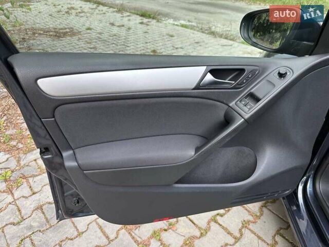 Синий Фольксваген Гольф, объемом двигателя 1.6 л и пробегом 239 тыс. км за 9999 $, фото 34 на Automoto.ua