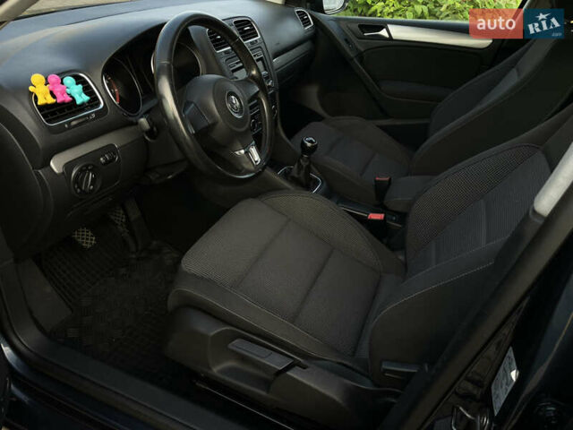 Синий Фольксваген Гольф, объемом двигателя 1.2 л и пробегом 264 тыс. км за 7599 $, фото 9 на Automoto.ua