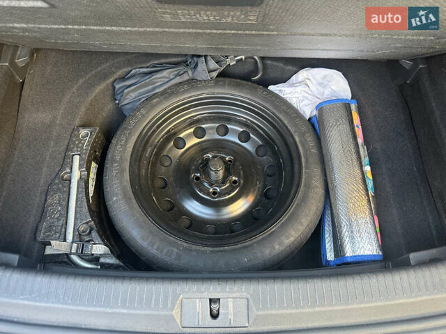 Синій Фольксваген Гольф, об'ємом двигуна 1.4 л та пробігом 92 тис. км за 11700 $, фото 16 на Automoto.ua