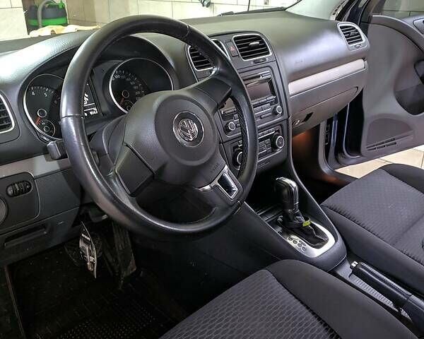 Синий Фольксваген Гольф, объемом двигателя 1.4 л и пробегом 240 тыс. км за 9800 $, фото 6 на Automoto.ua