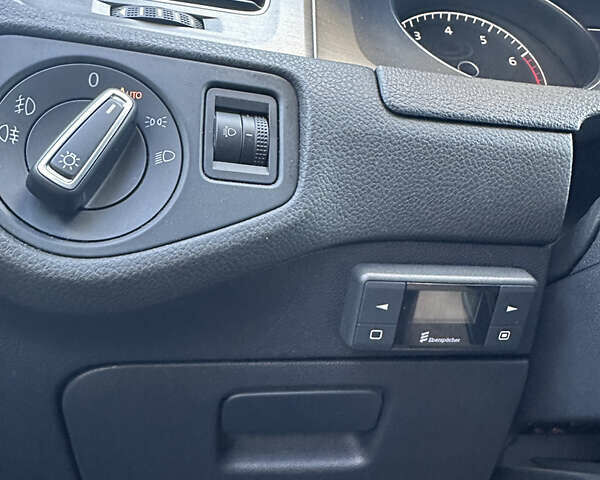 Синій Фольксваген Гольф, об'ємом двигуна 1.4 л та пробігом 92 тис. км за 11700 $, фото 9 на Automoto.ua