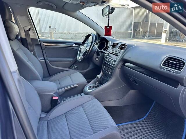 Синий Фольксваген Гольф, объемом двигателя 1.6 л и пробегом 201 тыс. км за 10499 $, фото 33 на Automoto.ua