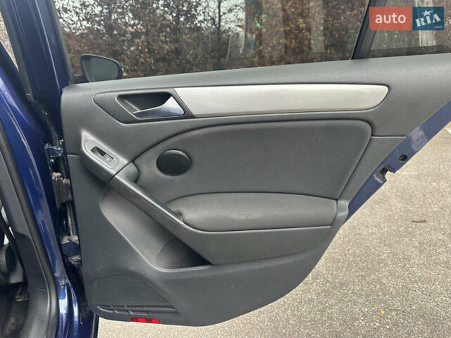 Синий Фольксваген Гольф, объемом двигателя 1.6 л и пробегом 157 тыс. км за 7200 $, фото 22 на Automoto.ua